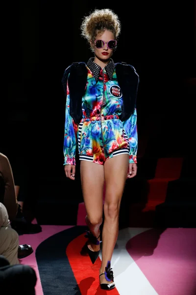 Look 19
